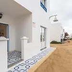 El Sombrerito 4 *